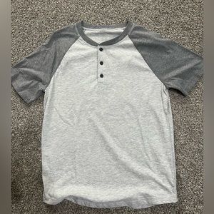 American Eagle tee